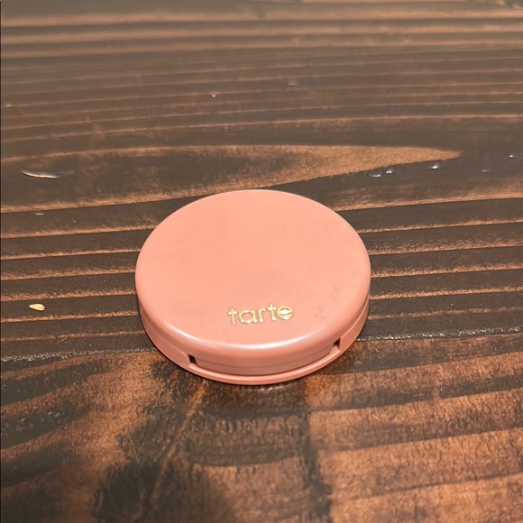Tart Blush Compact in Shade Paaarty - Picture 2 of 3